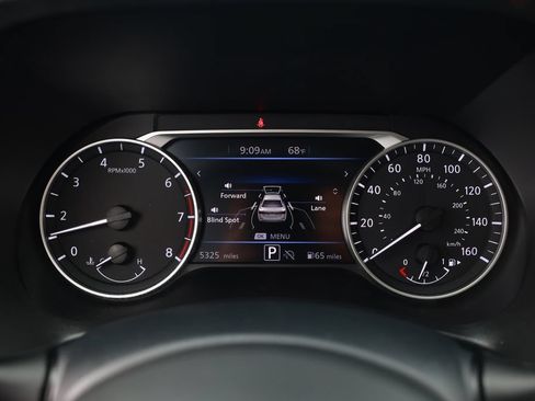 Used 2025 Nissan Sentra SR FWD image 19