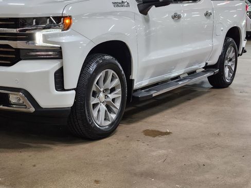 Used 2021 Chevrolet Silverado 1500 High Country w/ Technology Package AWD/4WD image 17