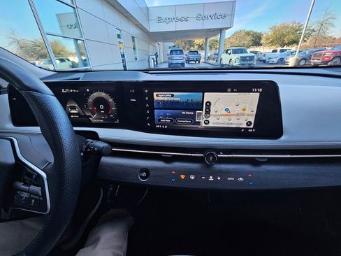 Used 2023 Nissan Ariya EVOLVE+ image 24