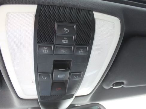 Used 2013 Mercedes-Benz C 250 Sedan image 26