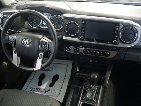 Certified 2023 Toyota Tacoma SR5 AWD/4WD image 28