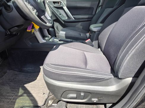 Used 2017 Subaru Forester 2.5i Premium image 10