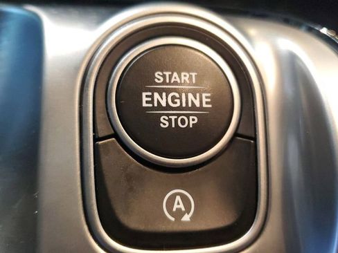 Used 2022 Mercedes-Benz GLB 35 AMG 4MATIC image 31