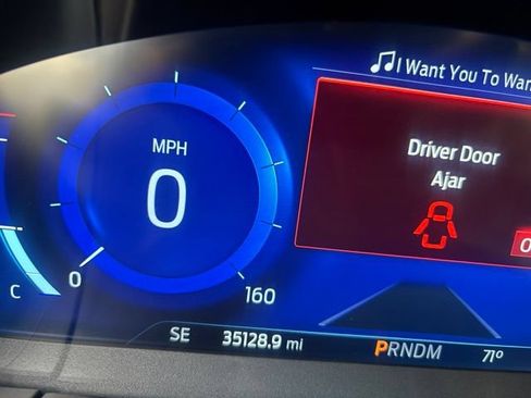 Used 2020 Ford Escape Titanium AWD/4WD image 22