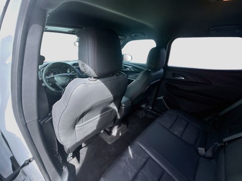 Used 2022 Chevrolet TrailBlazer RS FWD image 24