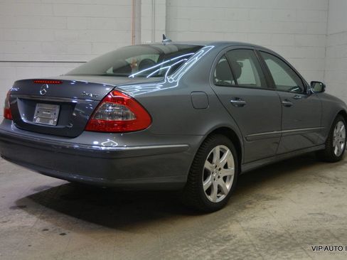 Used 2007 Mercedes-Benz E 350 4MATIC Sedan image 5