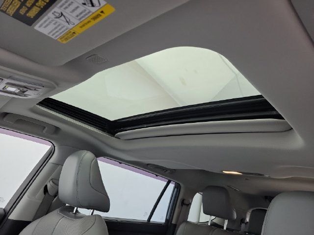Used 2021 Toyota Highlander Limited FWD image 20