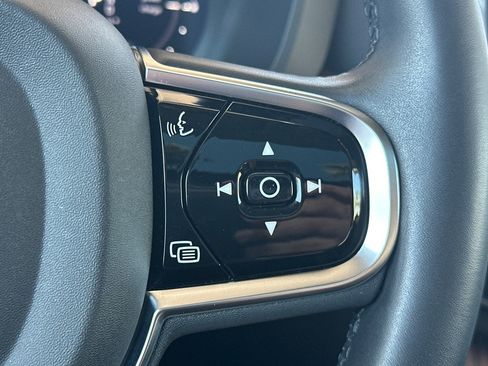 Certified 2023 Volvo XC60 T8 Plus AWD/4WD image 28