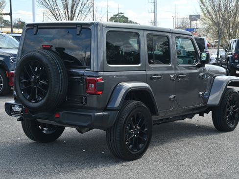 Used 2025 Jeep Wrangler Sahara w/ Safety Group image 15