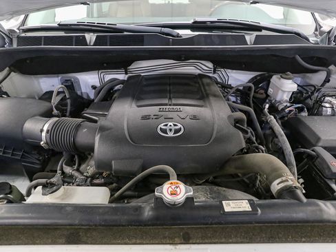 Used 2020 Toyota Tundra 4x4 CrewMax image 13