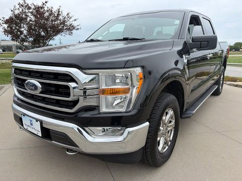 Used 2021 Ford F150 XLT w/ Equipment Group 301A Mid AWD/4WD image 4