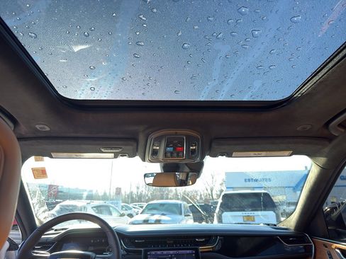 Used 2025 Jeep Grand Cherokee L Summit image 29