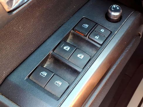 Used 2017 Toyota Tacoma TRD Sport w/ Premium & Technology Package image 17