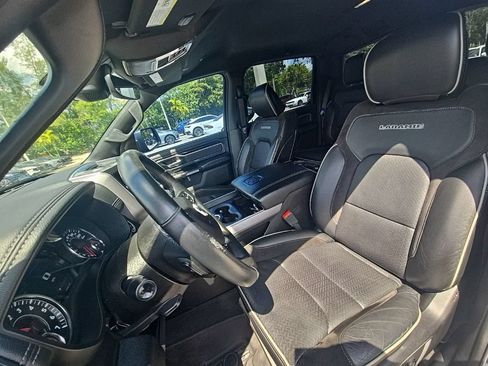 Used 2022 RAM 1500 Laramie w/ Sport Appearance Package AWD/4WD image 23