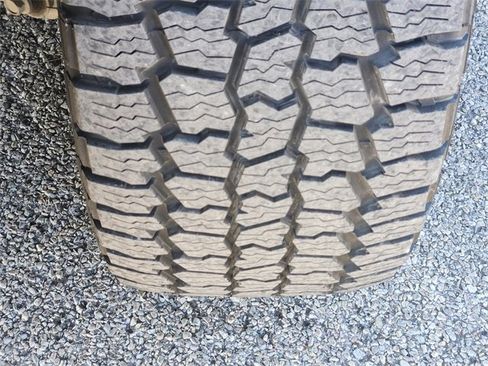 Used 2022 RAM 1500 Limited w/ Body Color Bumper Group image 11