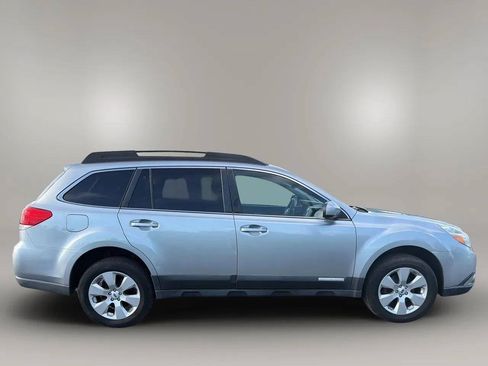 Used 2012 Subaru Outback 2.5i Limited w/ Moonroof Pkg AWD/4WD image 8