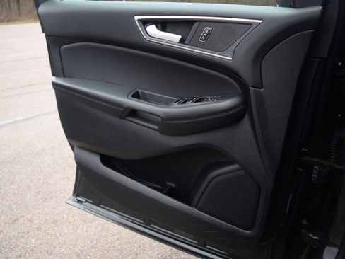 Used 2023 Ford Edge SEL image 17