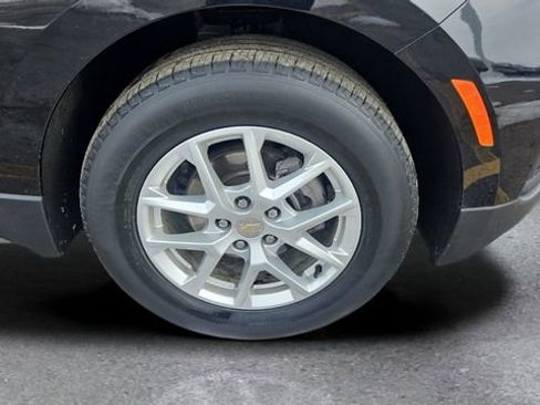 Used 2023 Chevrolet Equinox LS w/ LS Convenience Package image 17