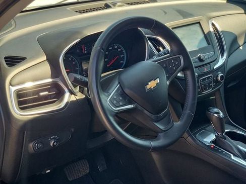 Used 2018 Chevrolet Equinox LT FWD image 7