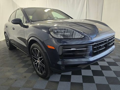 Certified 2025 Porsche Cayenne Coupe AWD/4WD image 9
