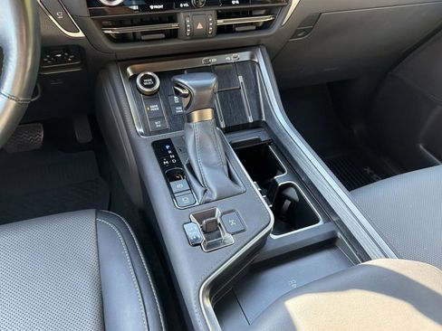 Used 2024 Lexus GX 550 w/ Accessory Package (Z1) AWD/4WD image 17