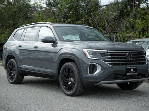 New 2026 Volkswagen Atlas SE image 8