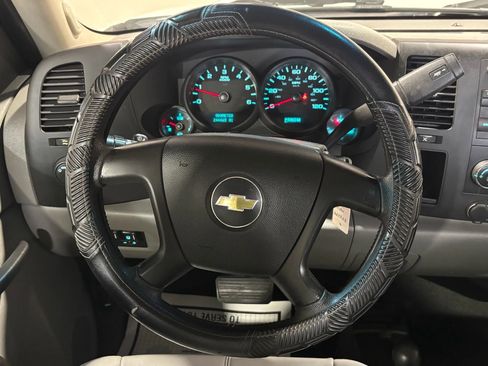 Used 2011 Chevrolet Silverado 1500 W/T image 15