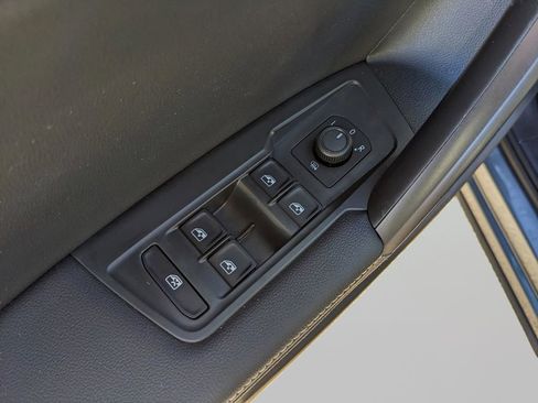 Certified 2023 Volkswagen Tiguan S image 18