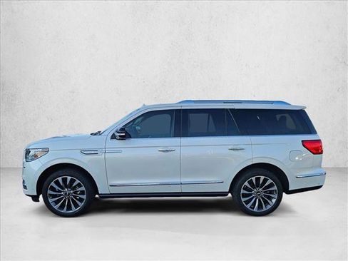 Used 2018 Lincoln Navigator Select w/ Technology Package image 8