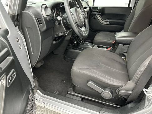 Used 2017 Jeep Wrangler Sport w/ Quick Order Package 24S AWD/4WD image 11