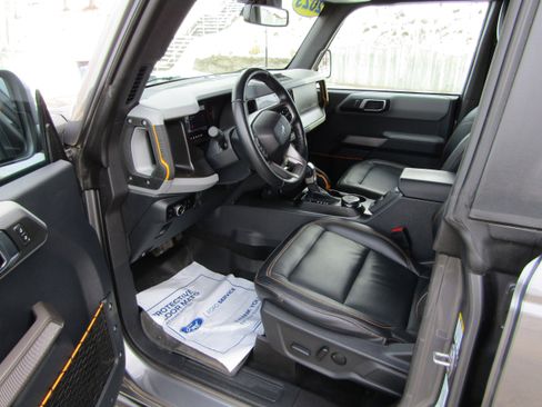 Certified 2023 Ford Bronco Badlands image 12