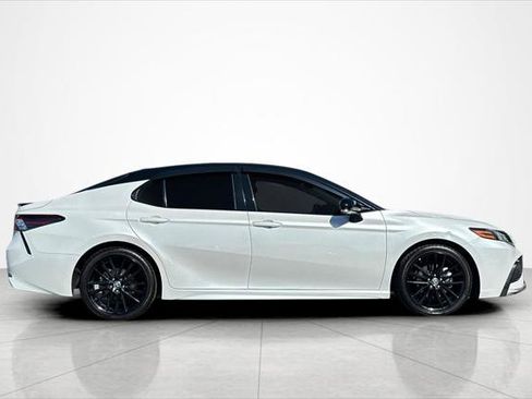 Used 2022 Toyota Camry XSE image 6