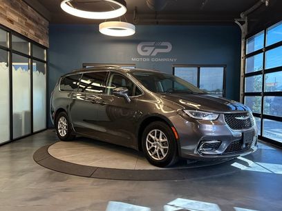 Used 2022 Chrysler Pacifica Touring-L
