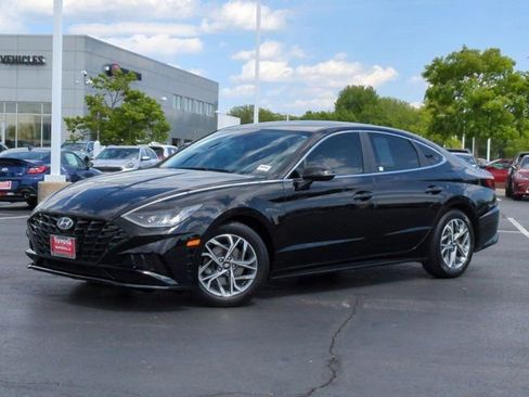 Used 2023 Hyundai Sonata SEL FWD image 2