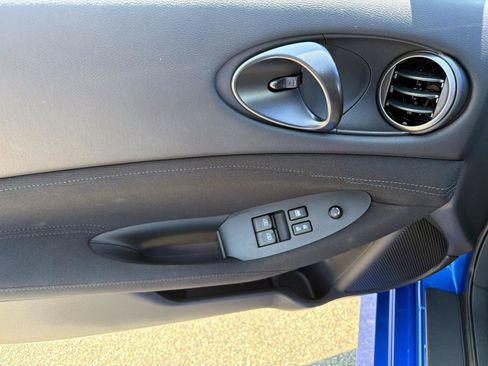 Used 2025 Nissan Z Sport w/ Floor Mat Package RWD image 6