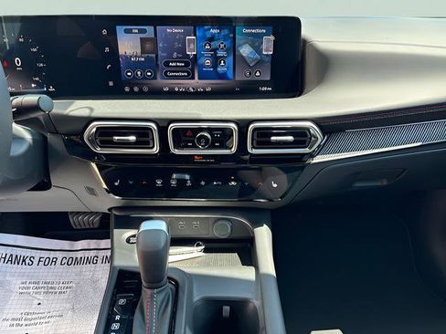 New 2026 Nissan Sentra SR w/ SR Premium Package FWD image 17