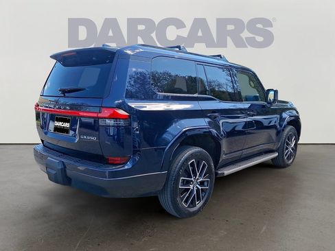 Used 2024 Lexus GX 550 w/ Cold Area Package AWD/4WD image 6