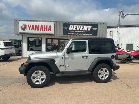 Used 2022 Jeep Wrangler Sport AWD/4WD image 1
