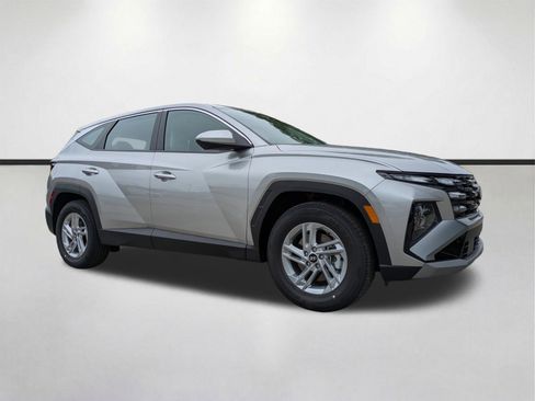New 2026 Hyundai Tucson SE FWD image 1