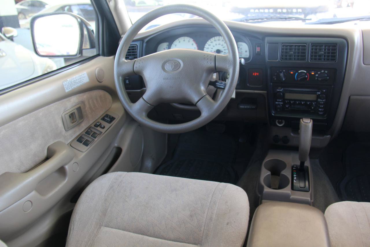 Used 2003 Toyota Tacoma PreRunner RWD image 9