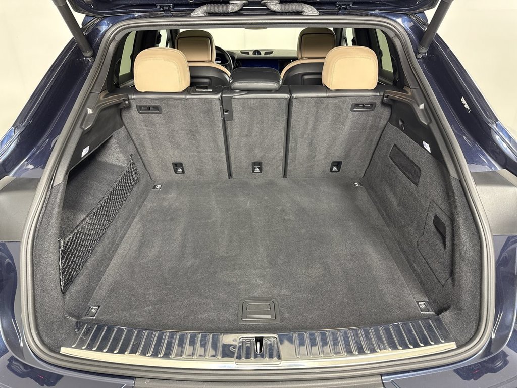 Certified 2024 Porsche Cayenne Coupe AWD/4WD image 20
