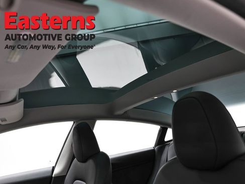 Used 2023 Tesla Model 3 Standard Range image 29