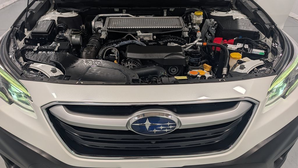 Used 2021 Subaru Outback Touring XT AWD/4WD image 27