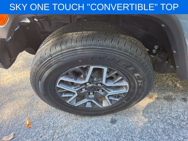Used 2026 Jeep Wrangler Unlimited Sahara AWD/4WD image 35