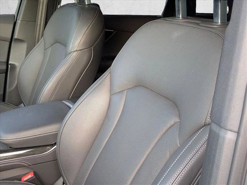 Used 2025 Audi Q7 3.0T Prestige image 12