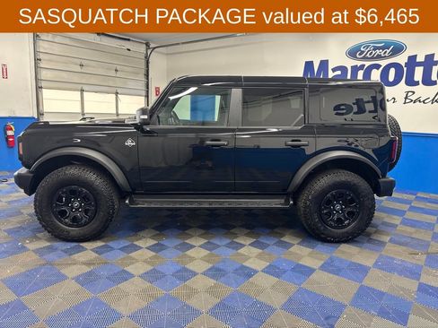 Certified 2025 Ford Bronco Outer Banks w/ Sasquatch Package AWD/4WD image 2