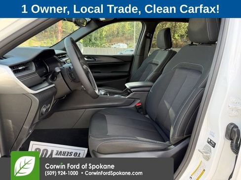 Used 2024 Jeep Grand Cherokee Laredo w/ Trailer Tow Package AWD/4WD image 2