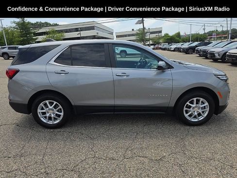 Used 2023 Chevrolet Equinox LT AWD/4WD image 2