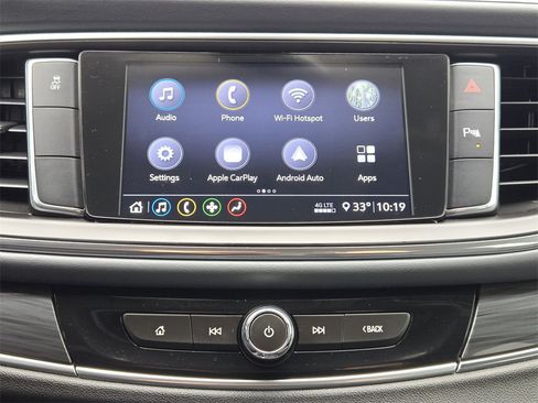 Used 2020 Buick Enclave Essence image 18