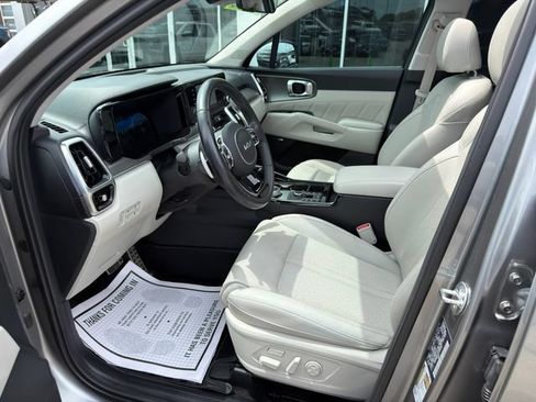 Used 2023 Kia Sorento SX Prestige AWD/4WD image 17